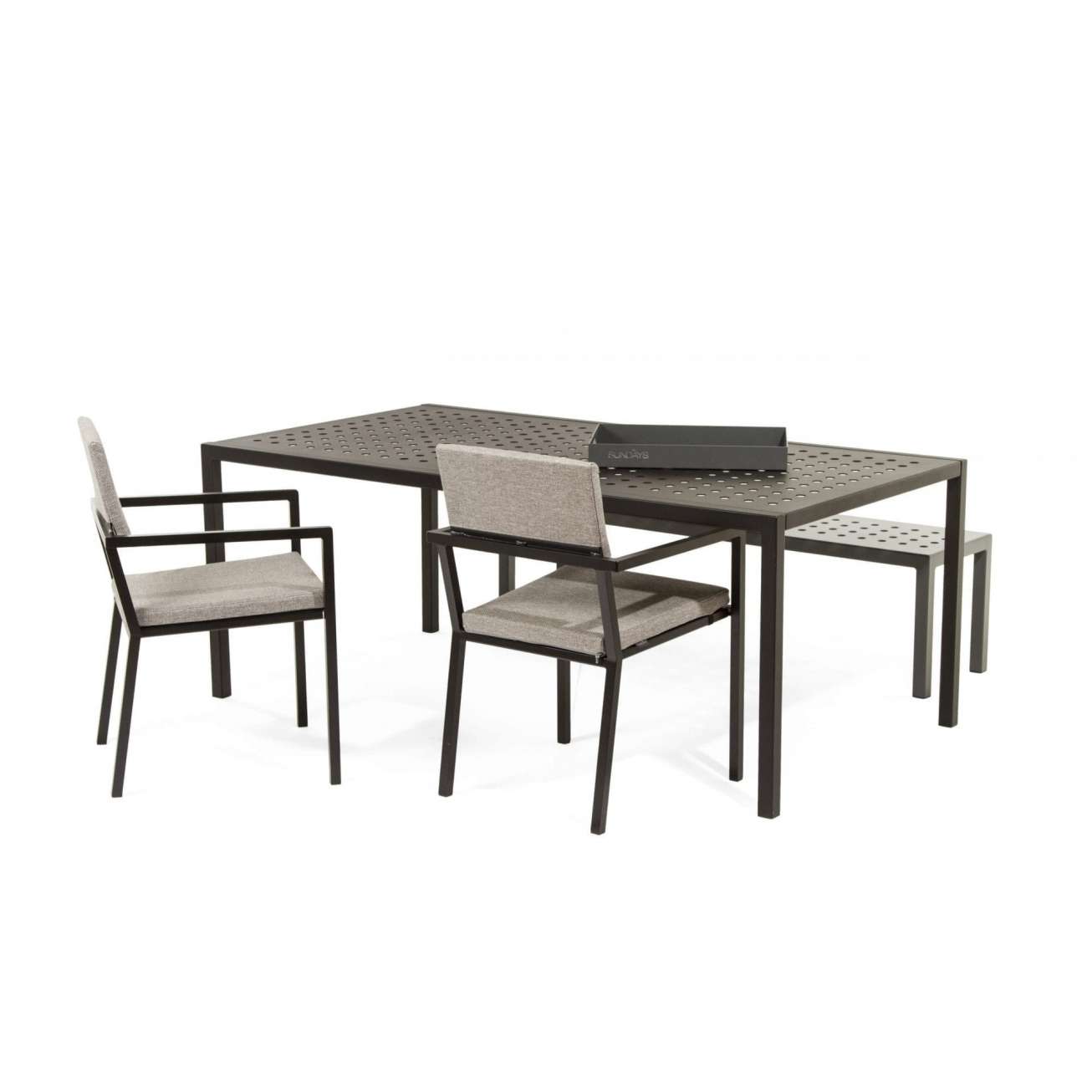 Sundays spisegruppe - spisestoler, spisebord og spisebenk i brun aluminium med lysgrå puter