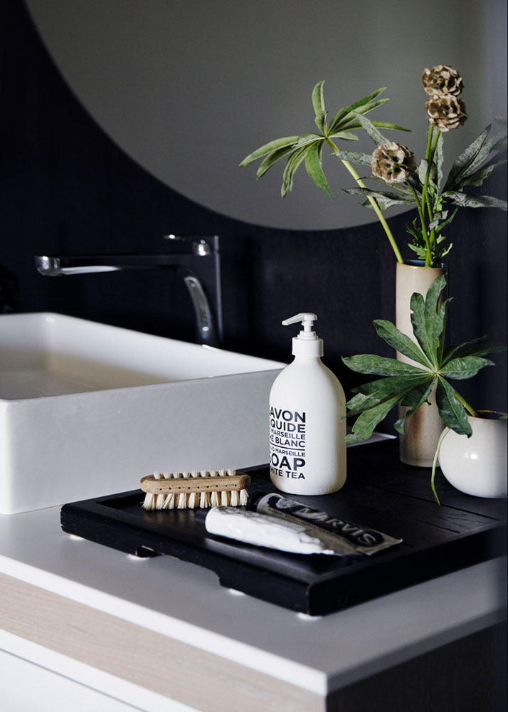 Bad og baderomsinnredning med vask hos Marianne i Fine Design