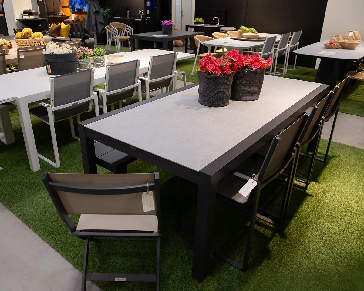 Sort Gardenart spisebord med grå steinplate Fine Design