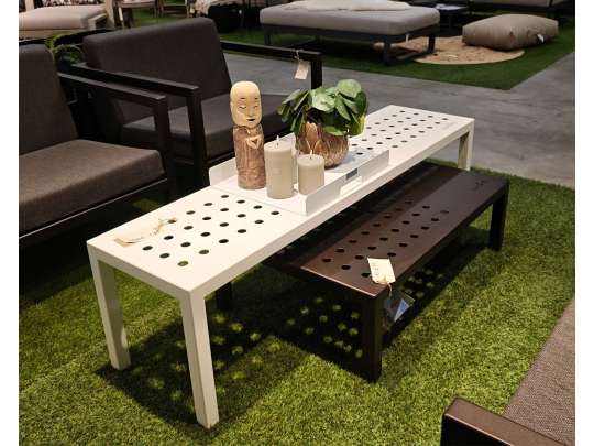 Sundays Design hagebenk i hvit aluminium 150x39x40