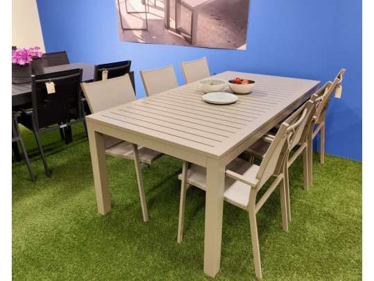 Gardenart beige utebord med ileggsplater